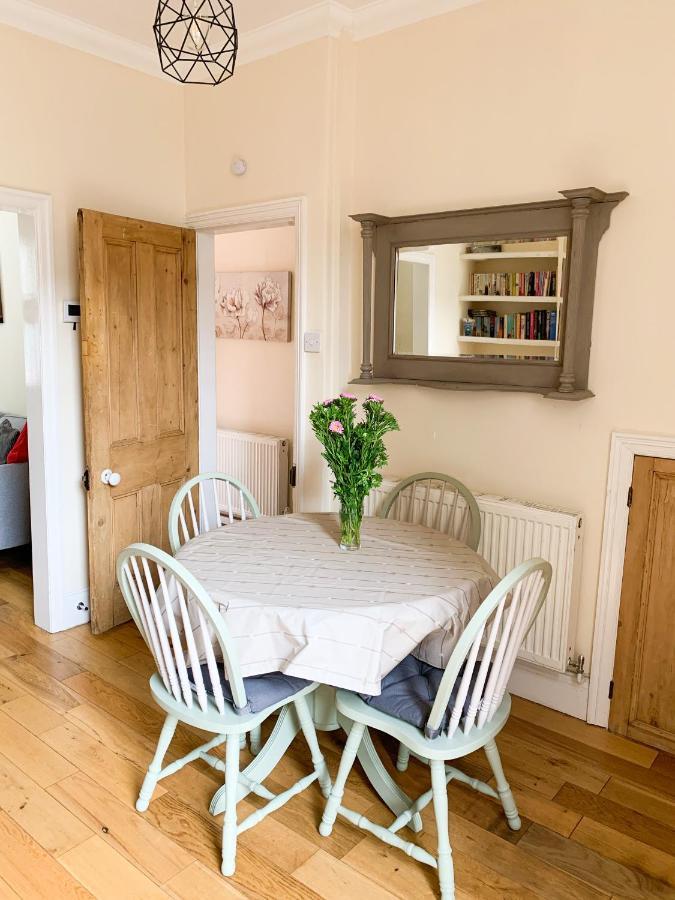 Riverside Lodge - Quaint Victorian Home By The River York Eksteriør billede