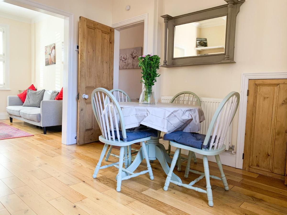 Riverside Lodge - Quaint Victorian Home By The River York Eksteriør billede